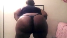 Bbw Ebony Oily Fat Ass Shaking